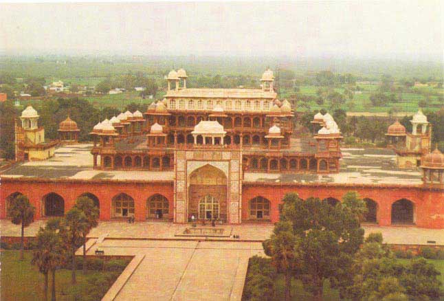 Akbar's Tomb - Islamic Architecture in India